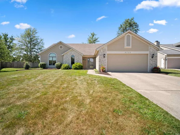 9715 W Cove Ct, Fort Wayne, IN 46804