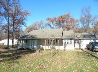 203 Rr 1, Carrollton, IL 62016