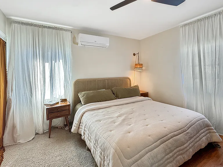 2052 Santa Fe Ave — Photo 15