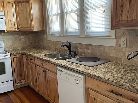 5th image of 611 W Poplar St