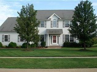 46 Kingston Dr, Aurora, OH 44202