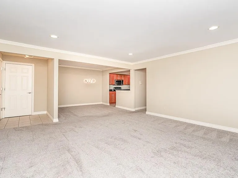 1113 N Old Woodward Ave #38 — Photo 7