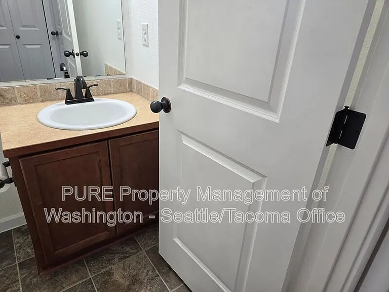 5027 NE 5th Pl — Photo 16