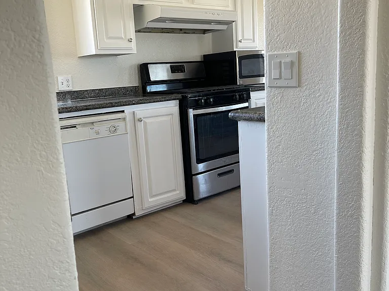 1661 Del Rosa Rd — Photo 11