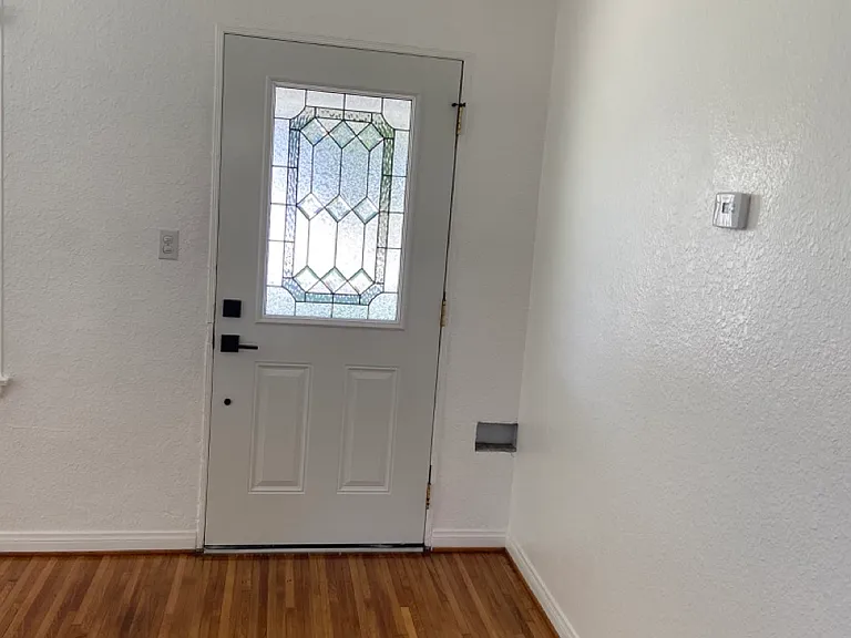S Juanita Ave — Photo 1