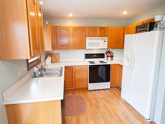 3rd image of 5011 Shenandoah Ave