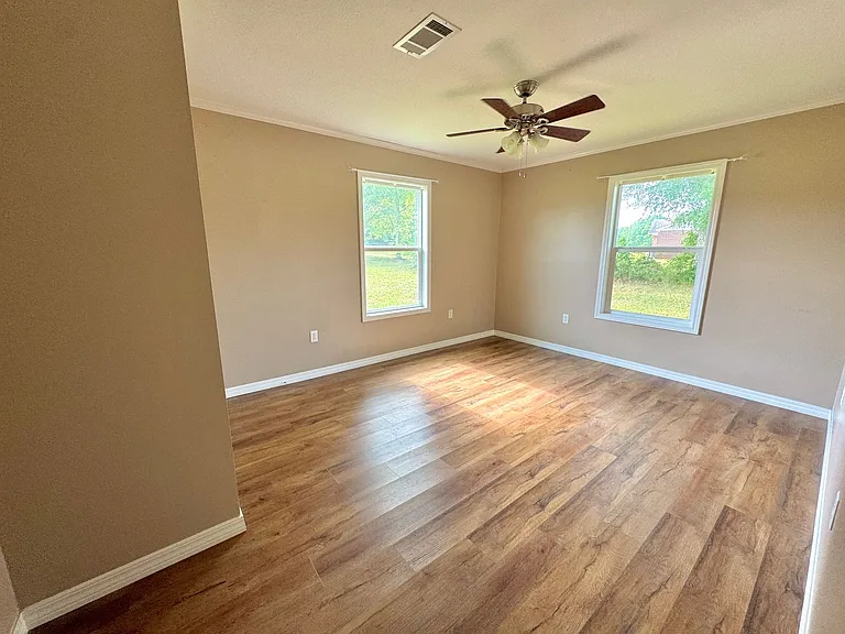 1190 Carnes Rd — Photo 34