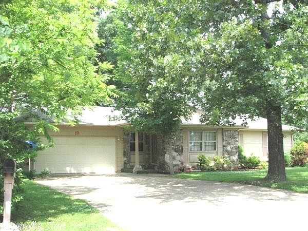 1st image of 19 Mishemokwa Dr