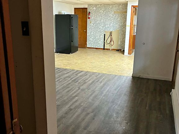 3rd image of 98 E Main St #1