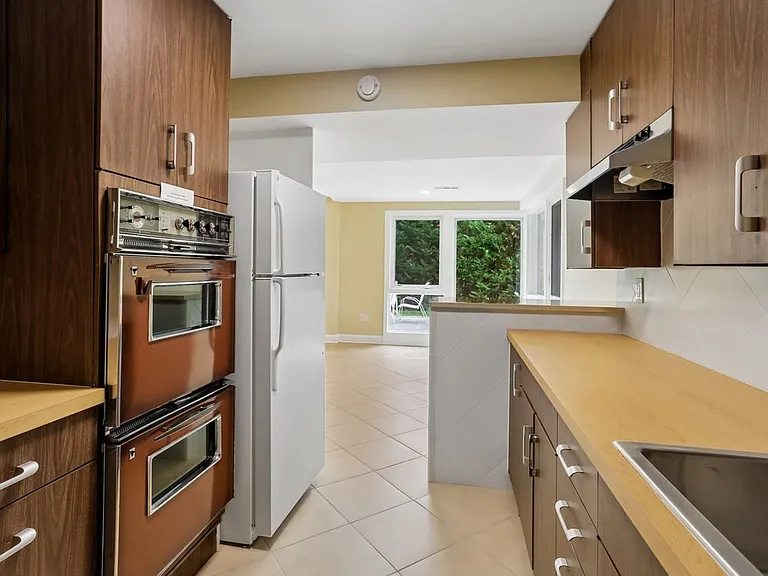 3303 Shirley Ln — Photo 29