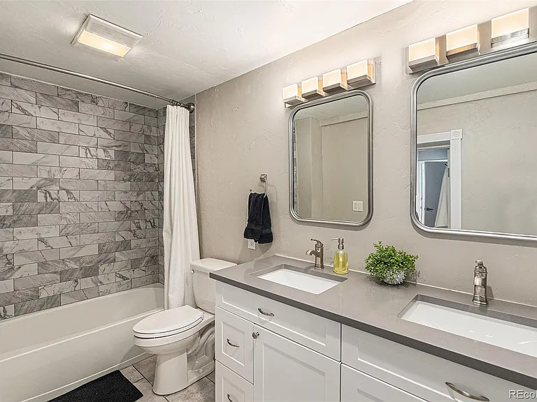 427 S Grant St — Photo 13