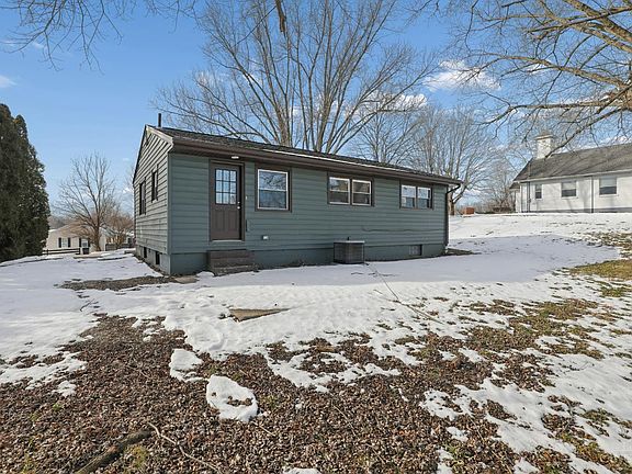 2nd image of 5684 Olive Rd