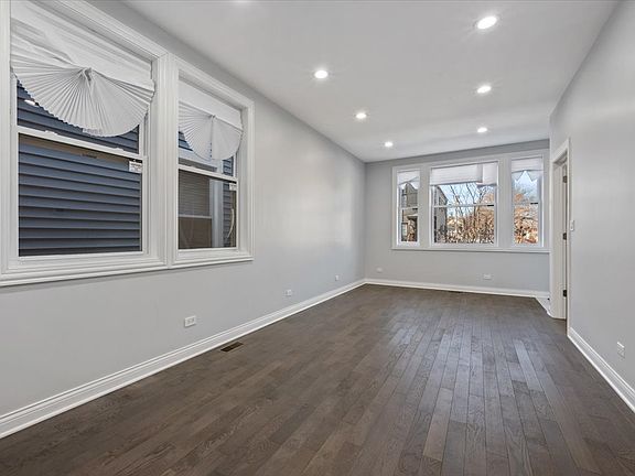5th image of 4161 S Wells St