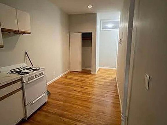 2nd image of 265 E 10th St APT 1