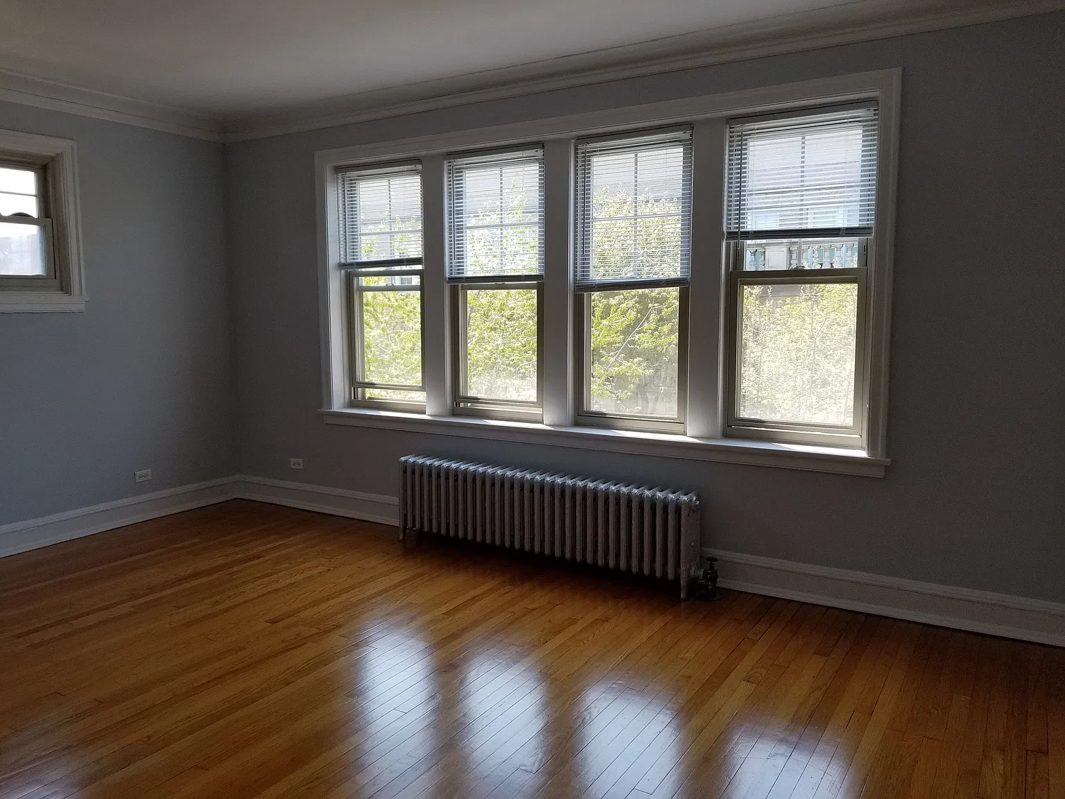 2 bed, 1000 sqft, $1,950 — Photo 4