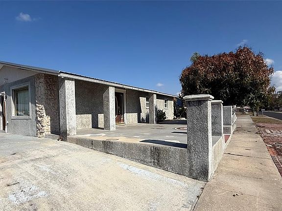 2nd image of 1129 SW Golden Ave