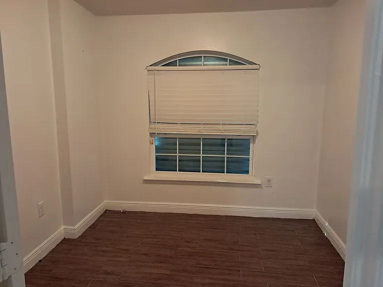 4910 Bywood St — Photo 17