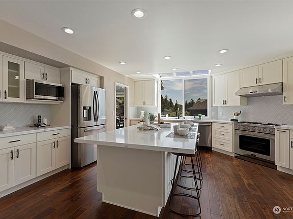 5th image of 1813 Blackman Shores Place