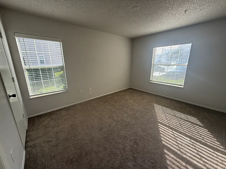 2300 Pembrook Dr #1 — Photo 11