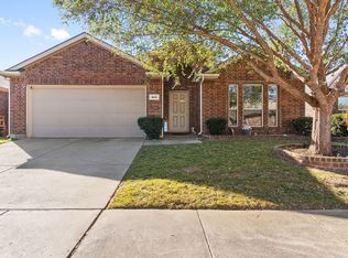 513 Partridge Dr, Aubrey, TX 76227