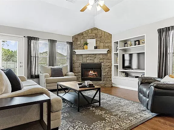 5105 Birchwood Dr — Photo 4