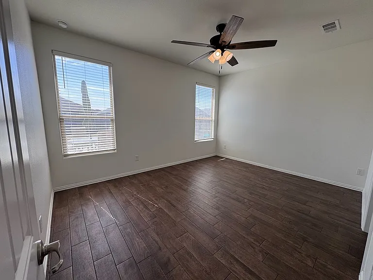 1710 Wrigley Dr — Photo 17