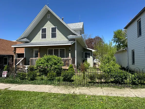 103 E Newago St, Radcliffe, IA 50230