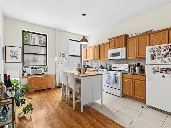 548 1/2 Hudson St APT 2, New York, NY 10014