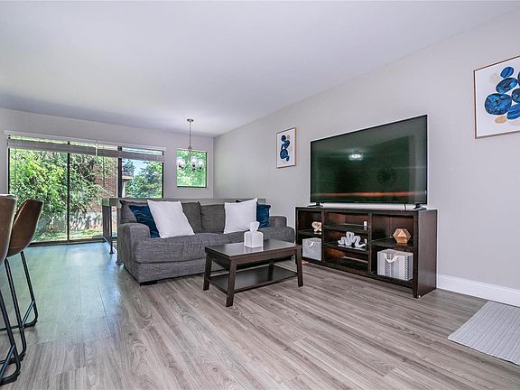 3rd image of 5280 Cricket Glen Ct APT A