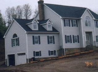 4 Oak Hl, Southbury, CT 06488