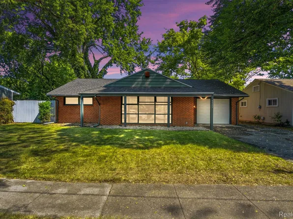 3511 Kent St, Flint, MI 48503