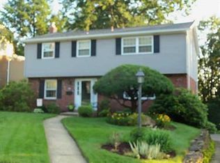 4926 Point Circle Dr, Monroeville, PA 15146