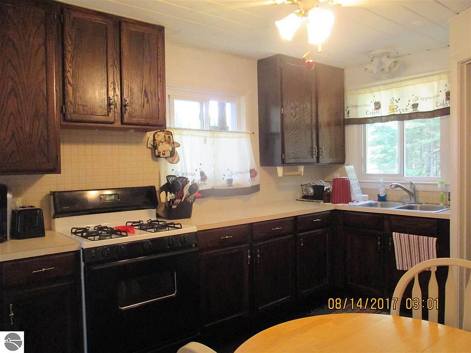 1820 Aster St, East Tawas, MI 48730 Zillow