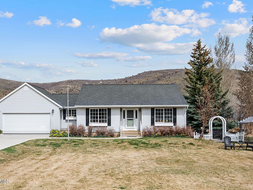 1st image of 2565 E Woodland Way