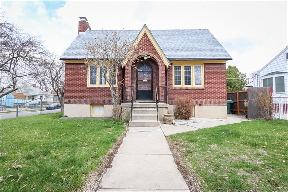 1st image of 951 E Garfield Ave