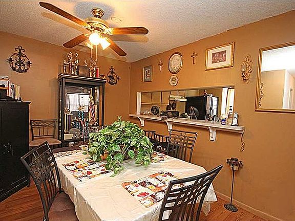4th image of 551 Michael Irvin Dr