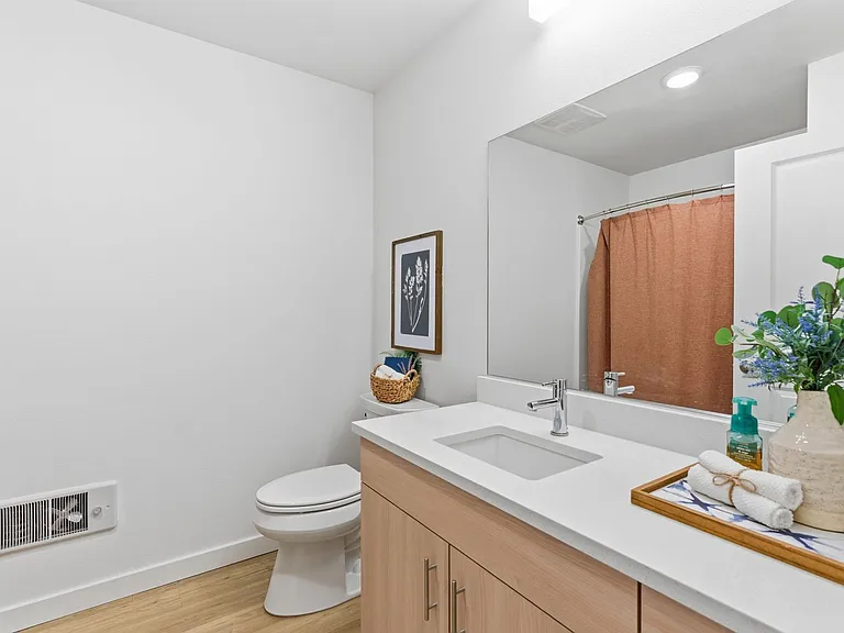 District Lofts at Garland — Photo 50