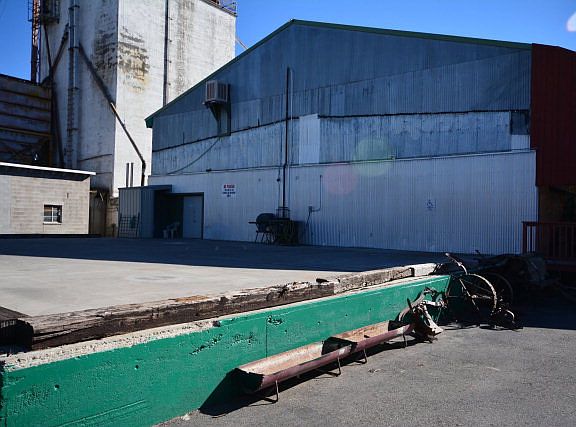 5th image of 301 Poulson St