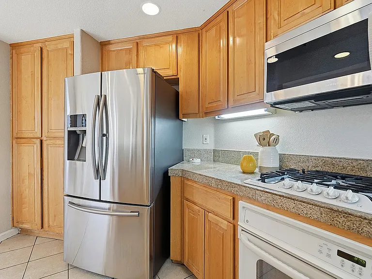 599 Marble Arch Ave — Photo 11