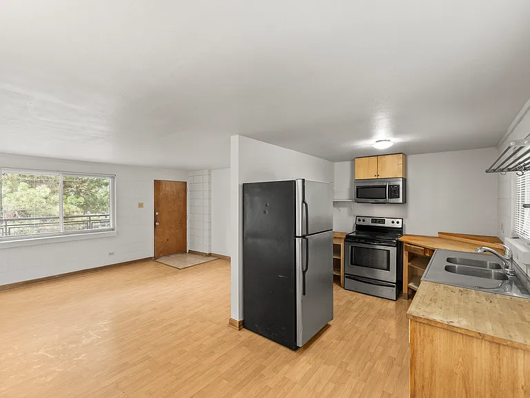 2860 W 32nd Ave — Photo 43