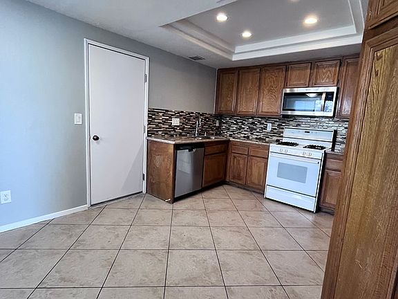 3rd image of 12168 Mount Vernon Ave Unit 31