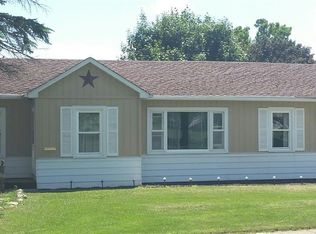 524 W Pearl St, Lanark, IL 61046