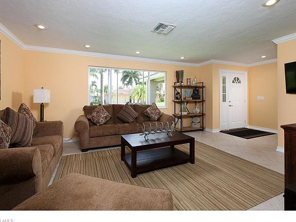 3rd image of 1109 Dana Ct