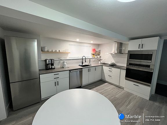 3rd image of 126 10th Ave