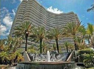 9601 Collins Ave #PENTHOUSE 305, Bal Harbour, FL 33154