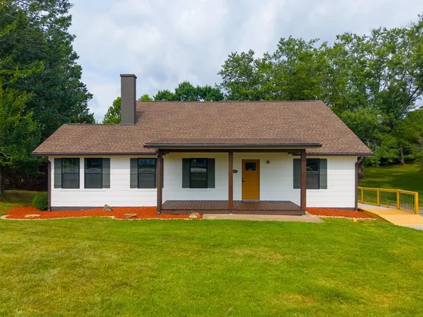 3 Georgia Rd, Franklin, NC 28734