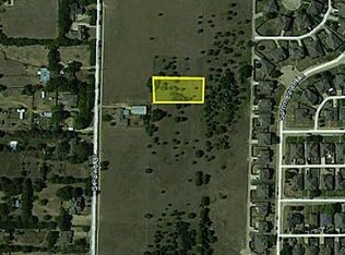 15 Tulip Trl, Desoto, TX 75115