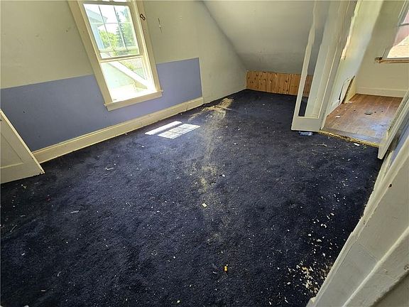 5th image of 401 Rensselaer Ave