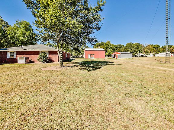 3rd image of 148 Allen Watkins Ln