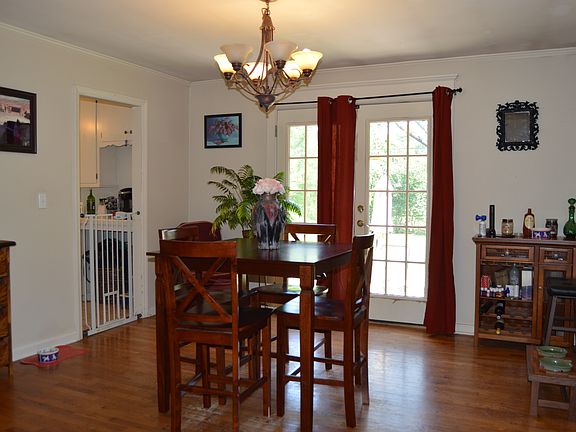 4th image of 1708 W 21st Ter